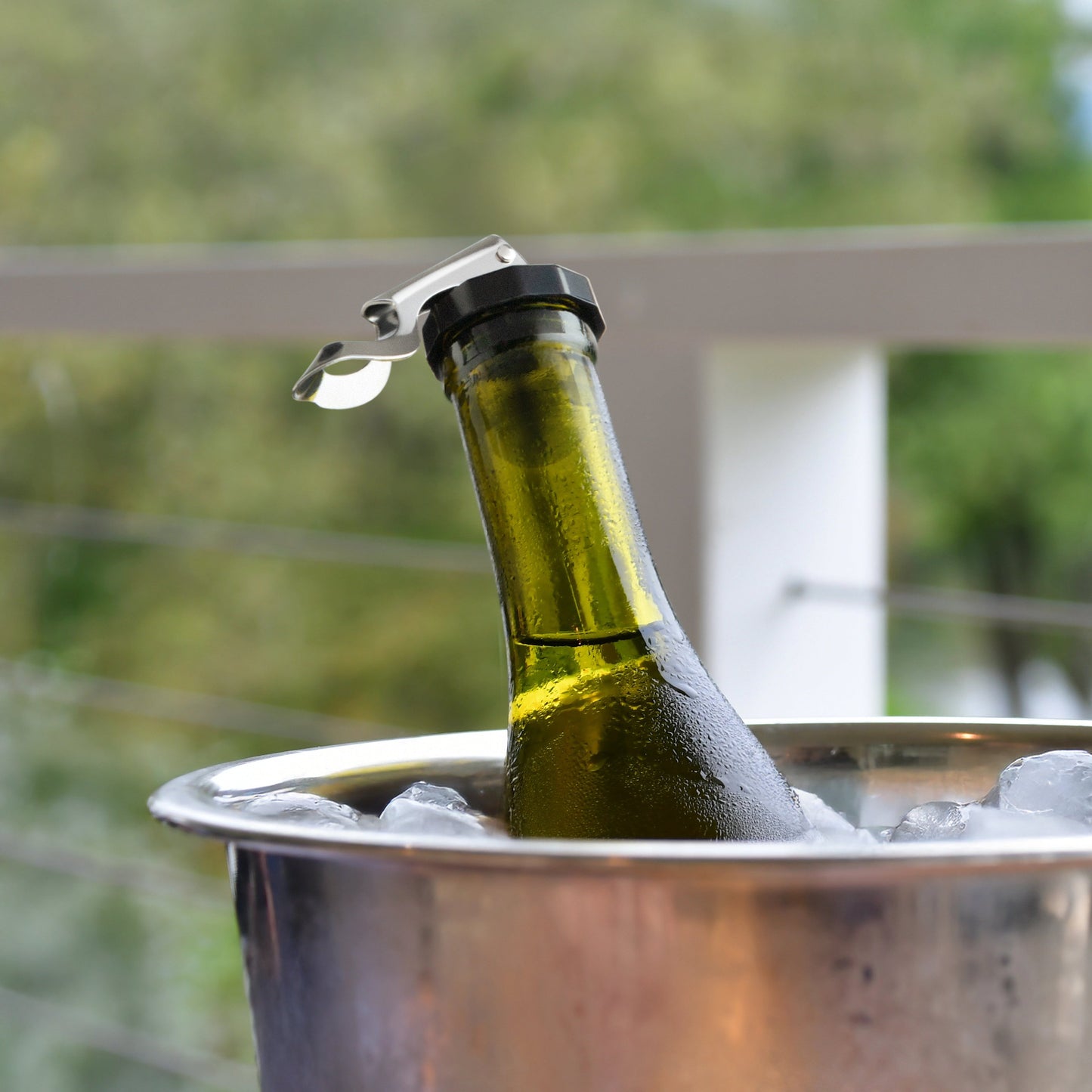 FINAL TOUCH LEVER BOTTLE STOPPERS
