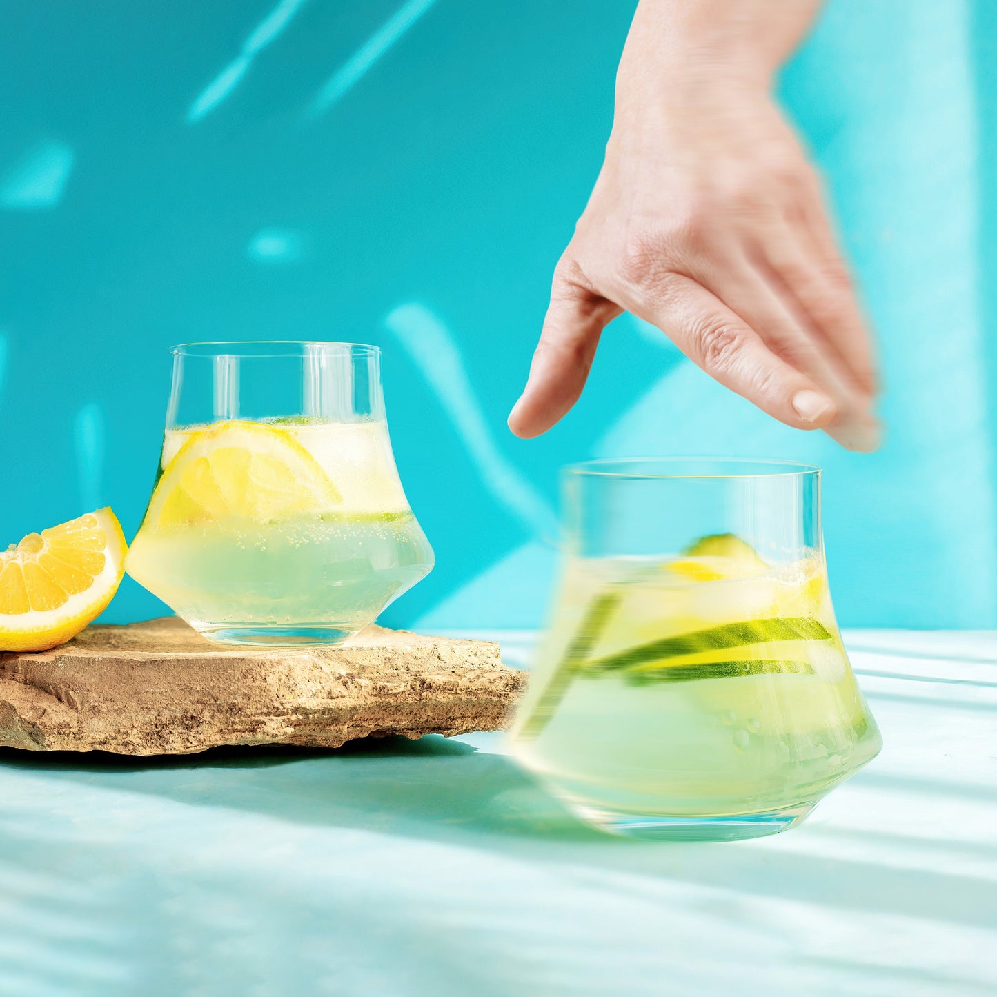 FINAL TOUCH REVOLVE ROLL & SPIN SPIRITS GLASSES