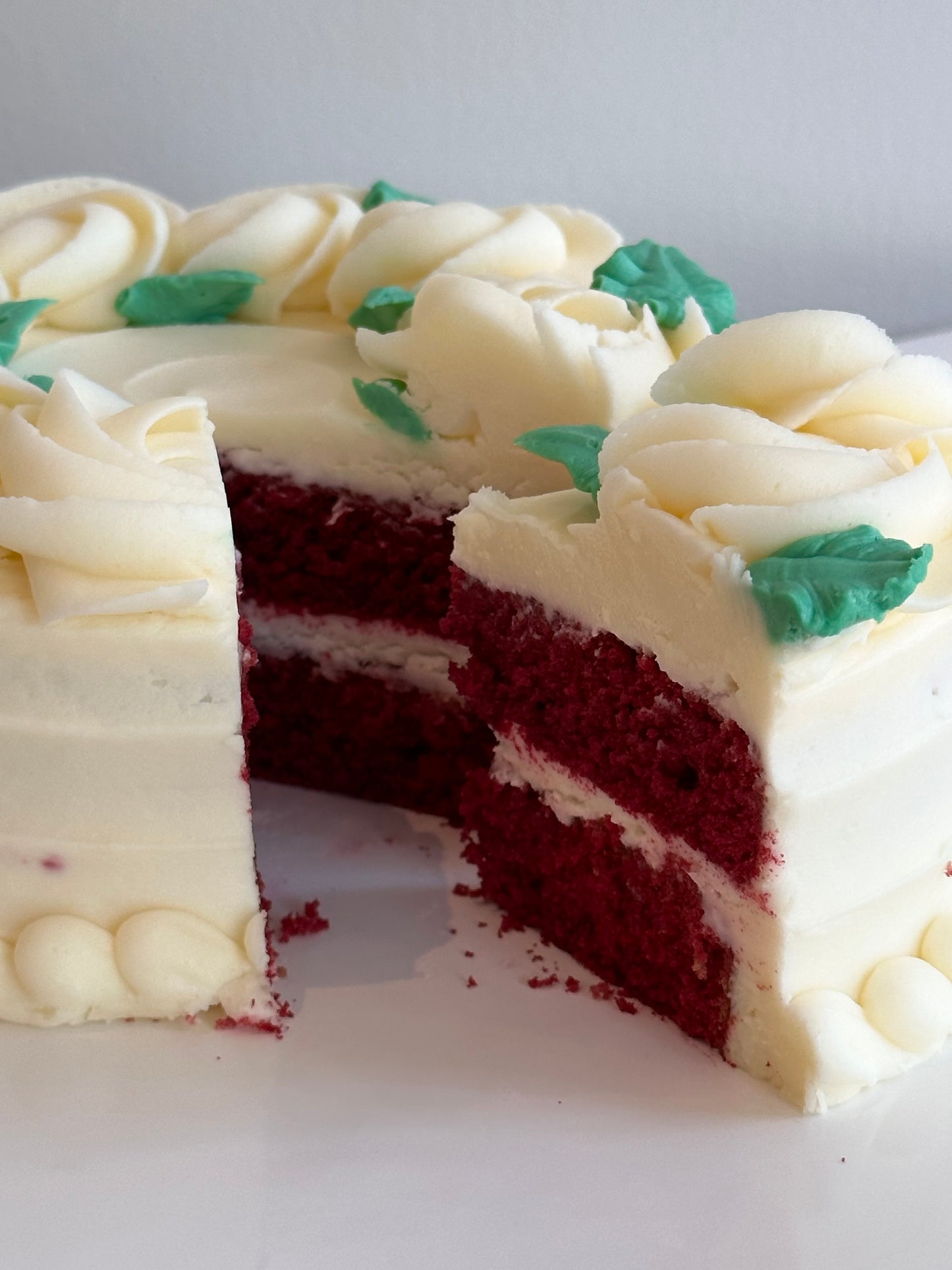6" Cake & 2 Bottles of Wine