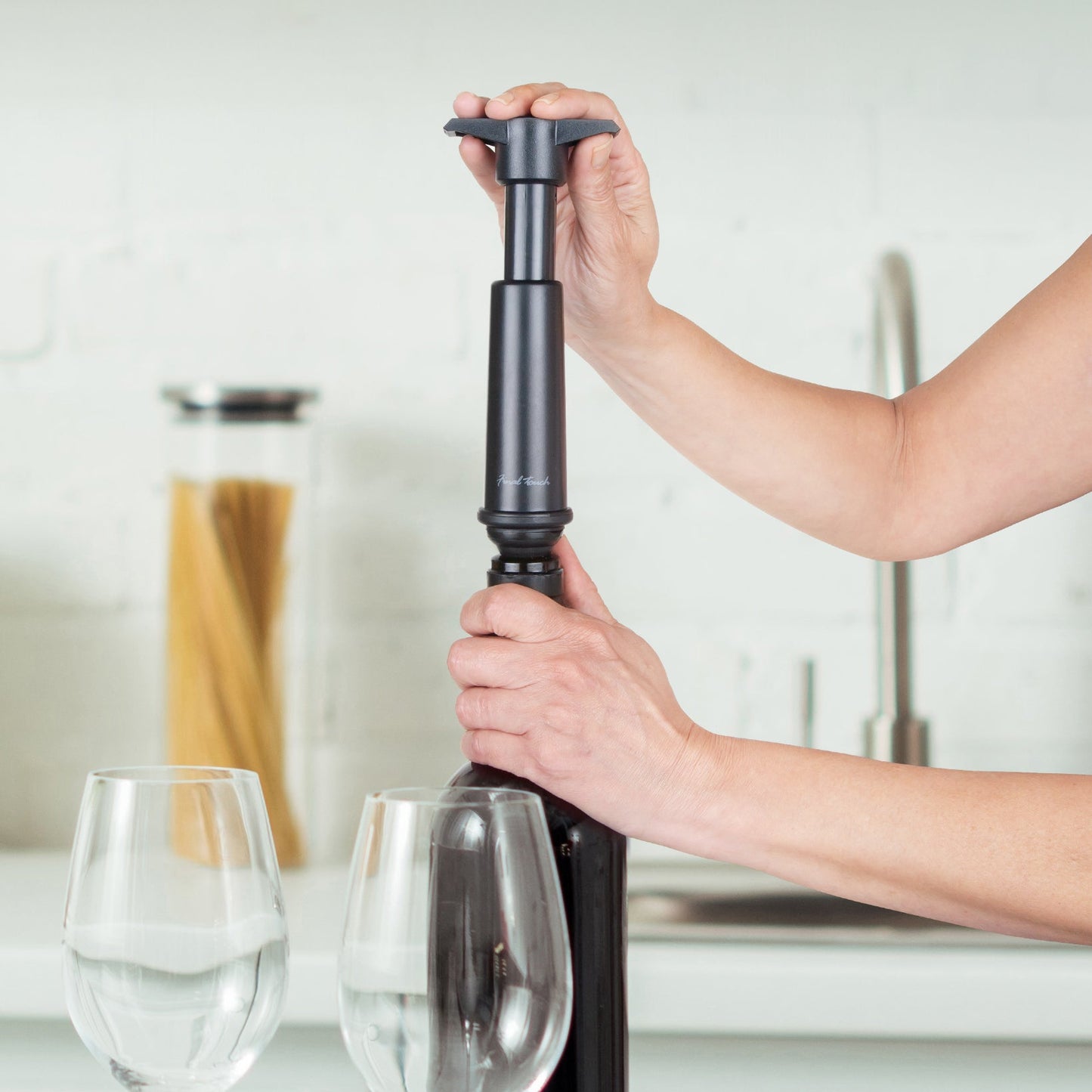 FINAL TOUCH WINE PUMP