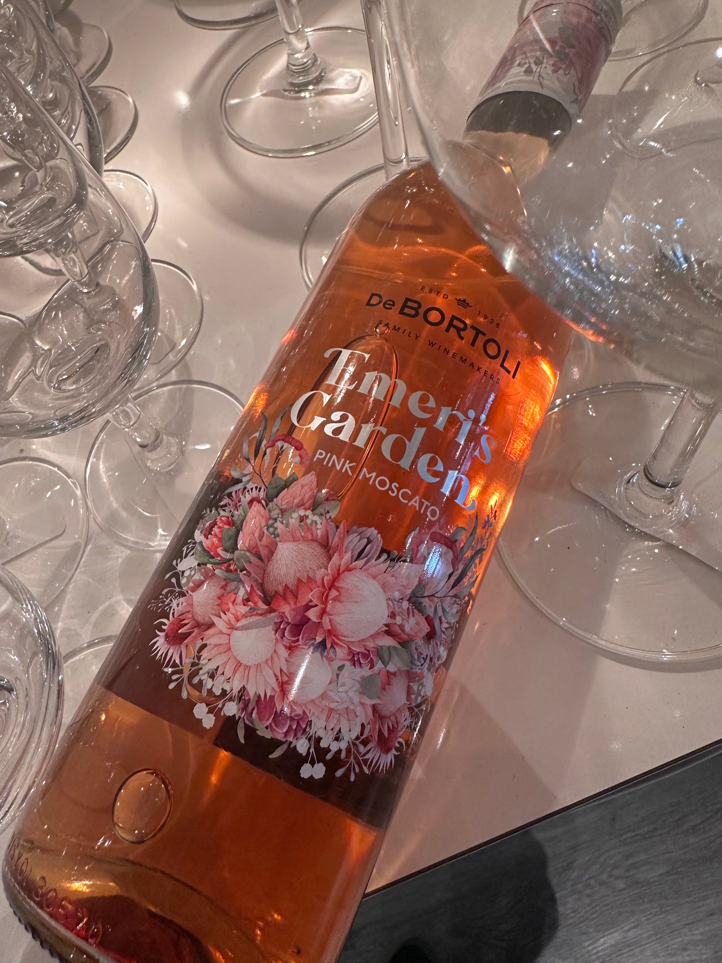 EMERI'S GARDEN PINK MOSCATO